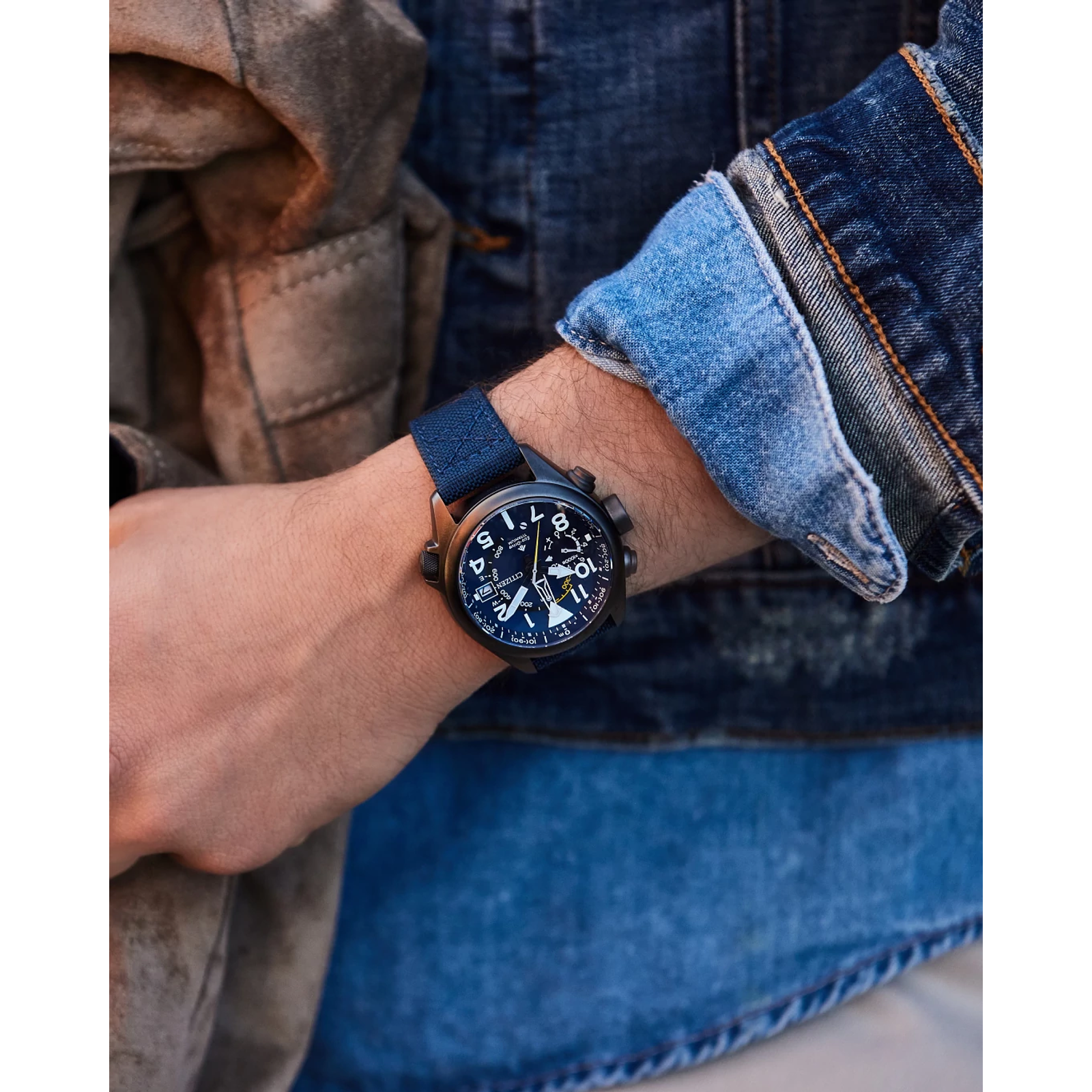Reloj Citizen Promaster Altichron edición con altimetro y brujula, cristal de zafiro y Eco-Drive  BN4065-07L | Elegancia relojería