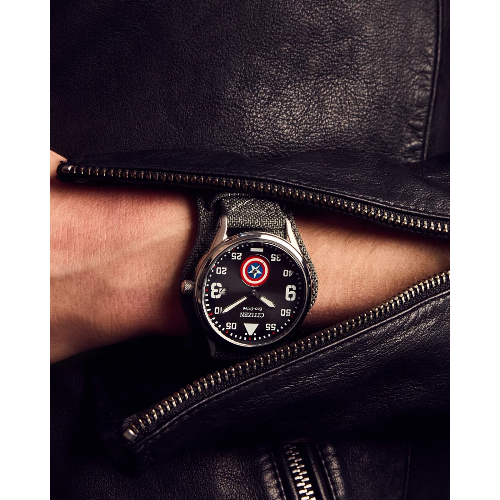 Reloj Citizen Negro Captain America Forever Marvel  BV1140-00W | Elegancia relojería