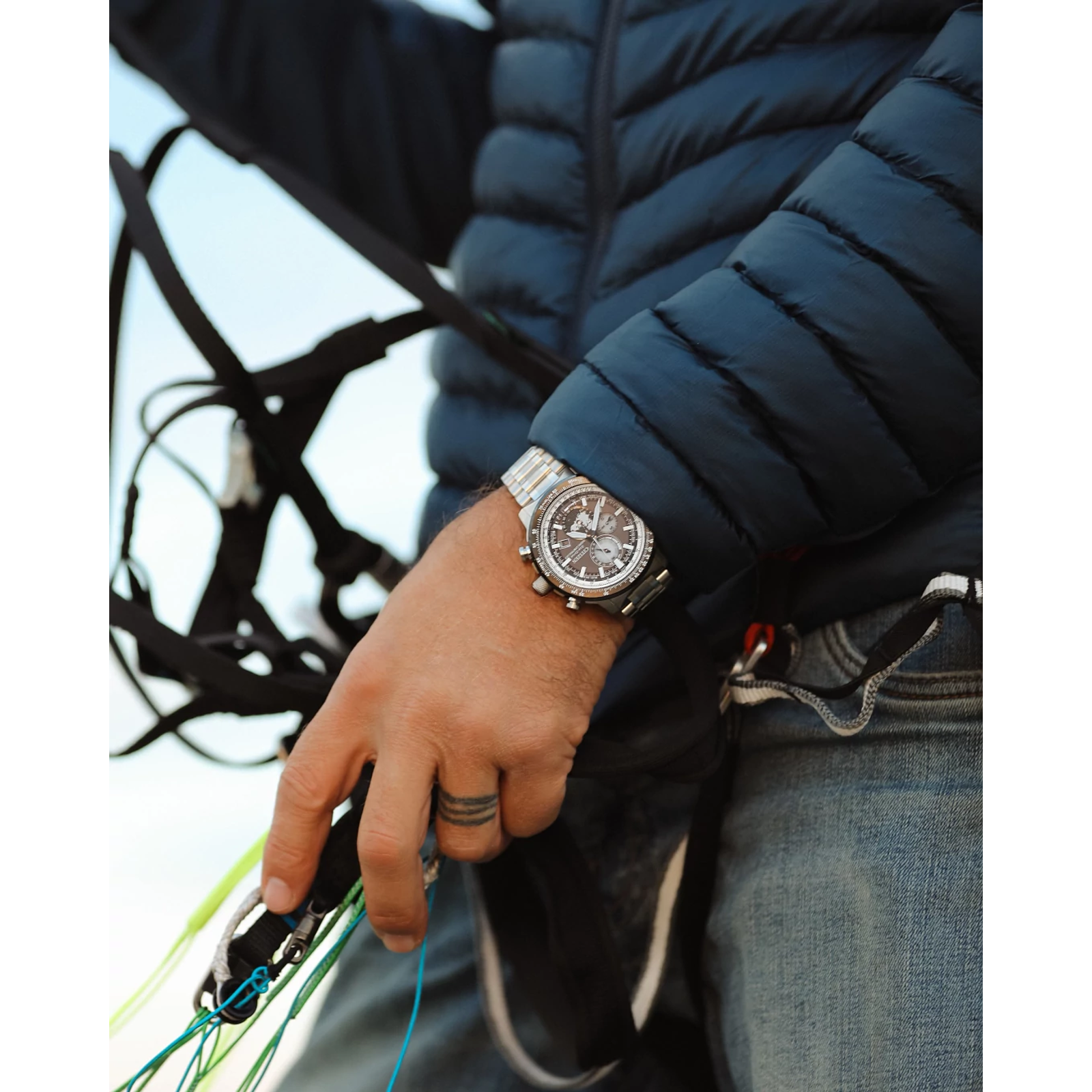 Reloj Citizen Promaster Geo Trekker WR200 y radio control, cristal de zafiro y Eco-Drive BY3006-53H | Elegancia relojería