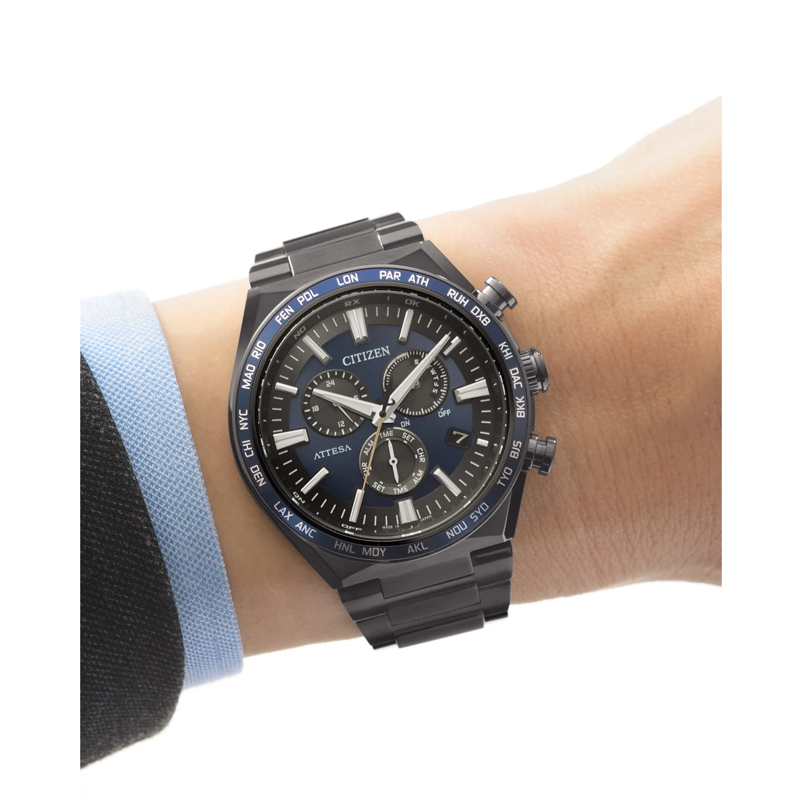 Reloj Citizen Attesa color negro cronómetraje atómico / Súper titanio caja de 42 MM edición regular | Elegancia Relojeria