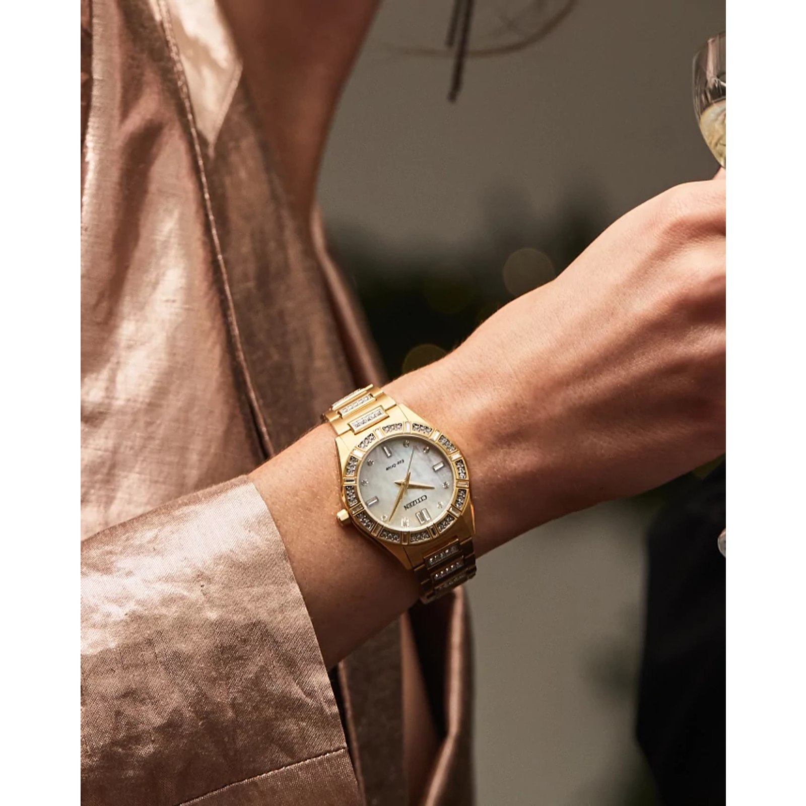 Reloj Citizen Beige Silhouette Cristales EM1022-51D | Elegancia relojería