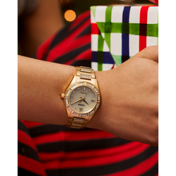 Reloj Citizen para dama edición con diamantes.