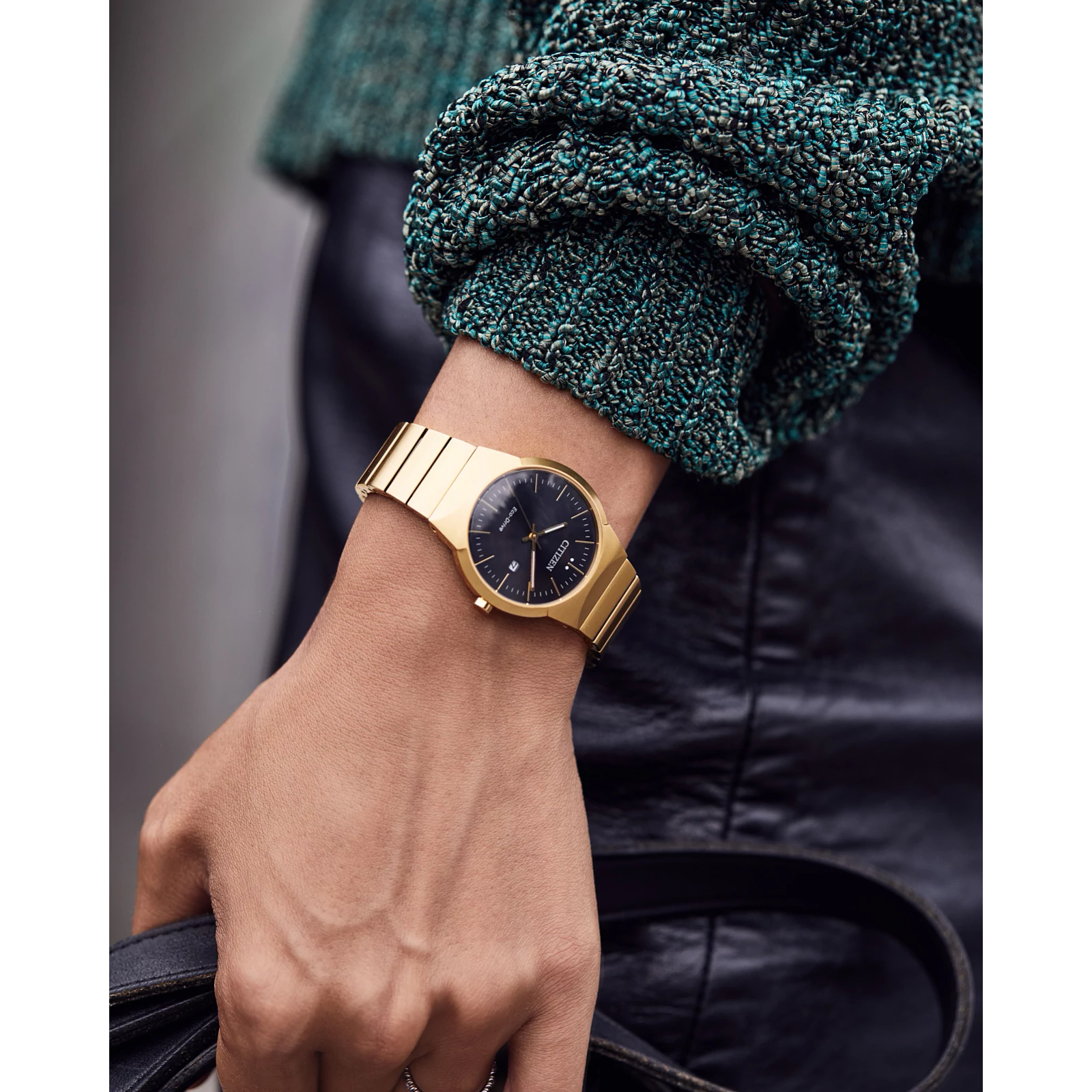 Reloj Citizen Axiom Dorado con dial negro para Dama Eco-Drive de acero inoxidable caja de 32 MM | Elegancia Relojeria