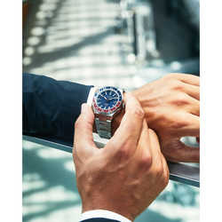 Reloj Citizen Series8 880 GMT Automático para caballero y con funcion GMT NB6030-59L | Elegancia Relojeria