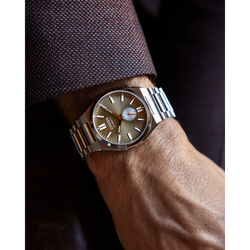 Reloj Citizen Tsuyosa Small seconds con Dial verde esmeralda automático caja de 40 MM para caballero | Elegancia Relojería